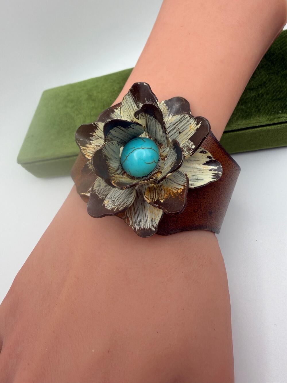 3D Rustic Metal White-Painted Flower metal cuff
